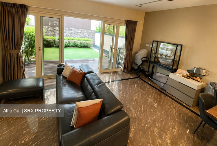 Changi Heights (D17), Terrace #552879631